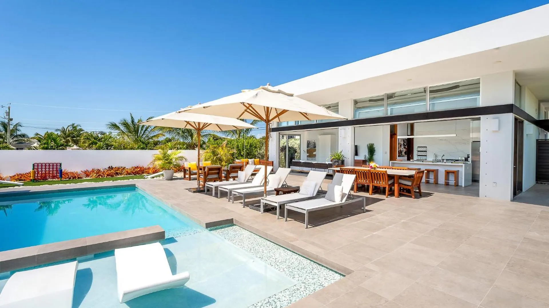 Beachside 4 Bedroom Villa With Pool And Resort Amenities - White Villas - V9 Long Bay