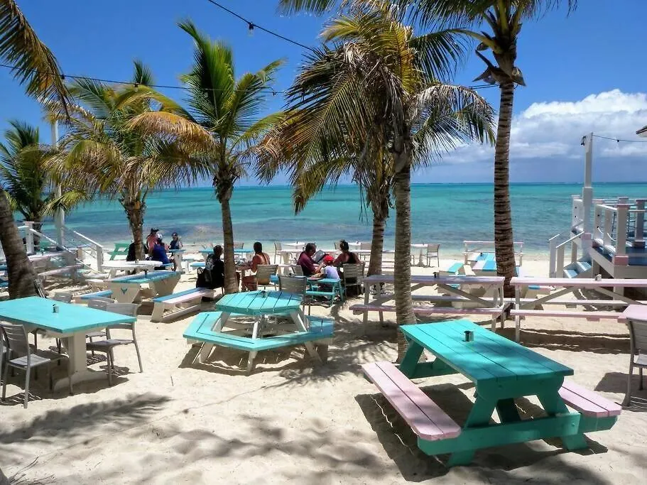 Beachside 4 Bedroom Villa With Pool And Resort Amenities - White Villas - V9 Long Bay Turks a Caicos