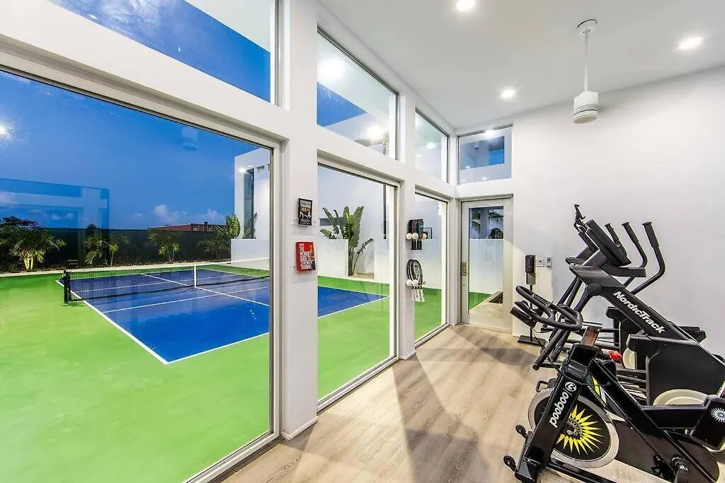 Beachside 4 Bedroom Villa With Pool And Resort Amenities - White Villas - V9 Long Bay