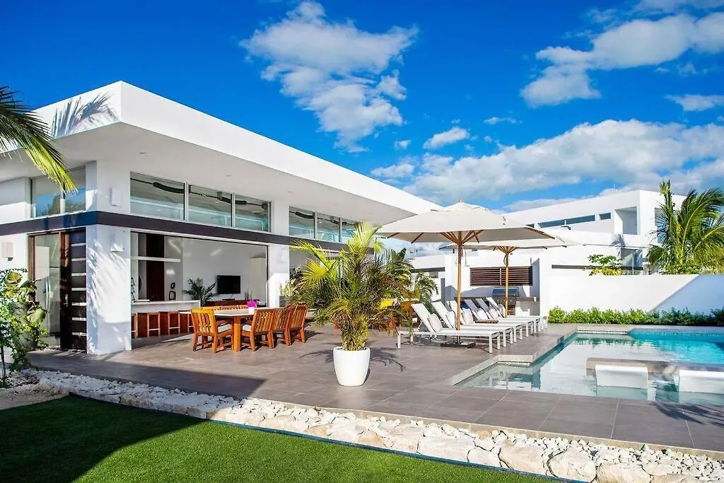 Beachside 4 Bedroom Villa With Pool And Resort Amenities - White Villas - V9 Long Bay