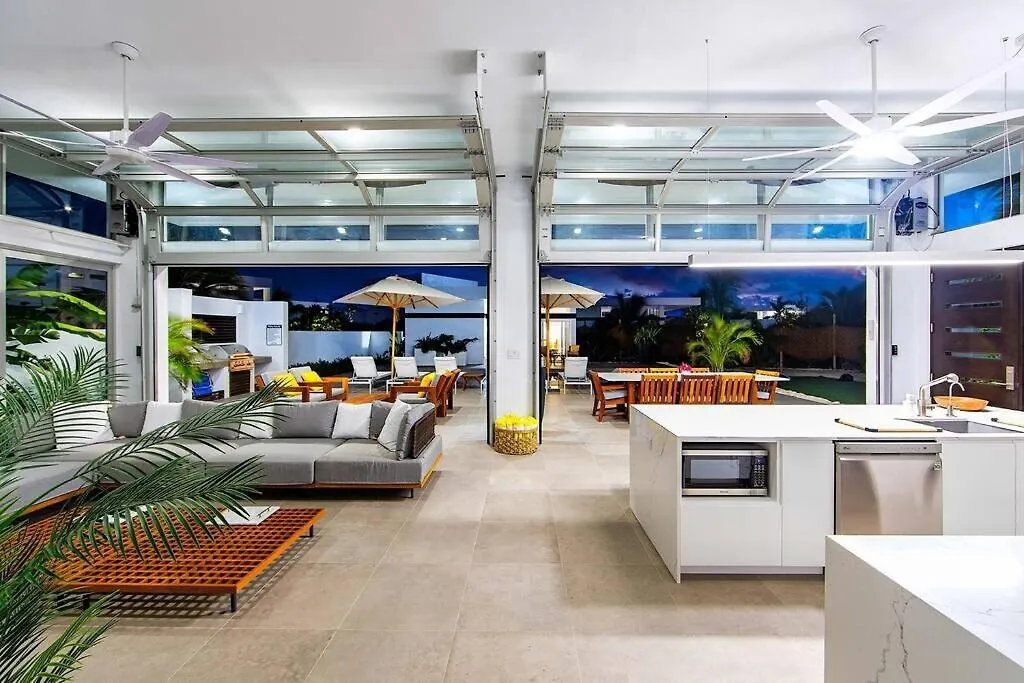 Beachside 4 Bedroom Villa With Pool And Resort Amenities - White Villas - V9 Long Bay