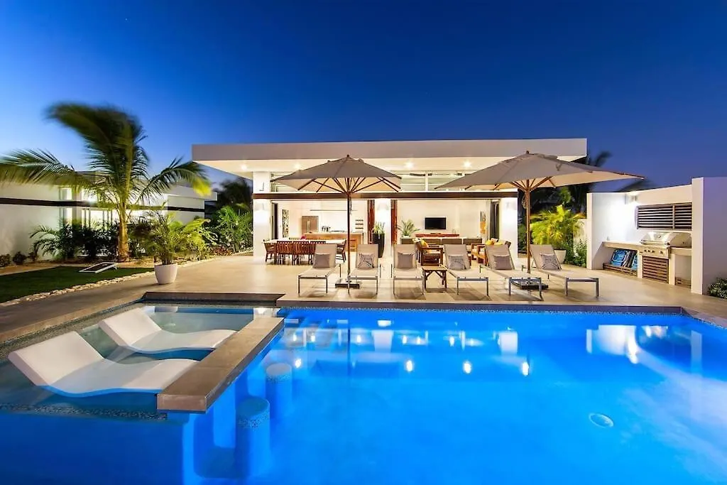 Beachside 4 Bedroom Villa With Pool And Resort Amenities - White Villas - V9 Long Bay