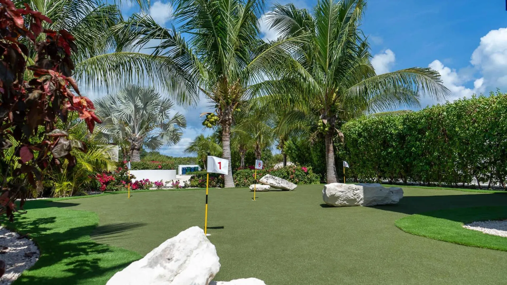 Beachside 4 Bedroom Villa With Pool And Resort Amenities - White Villas - V9 Long Bay