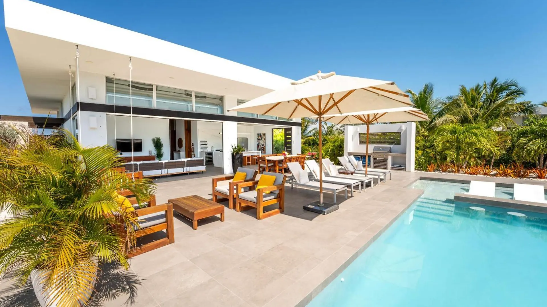 Beachside 4 Bedroom Villa With Pool And Resort Amenities - White Villas - V9 Long Bay