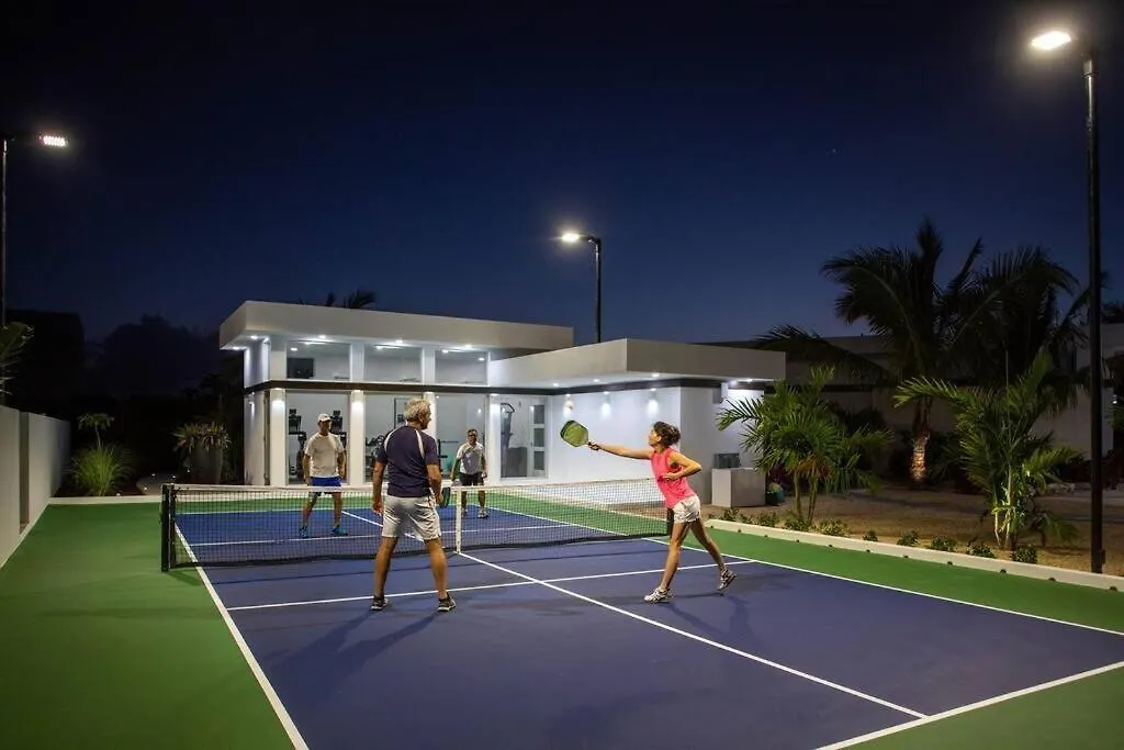 Beachside 4 Bedroom Villa With Pool And Resort Amenities - White Villas - V9 Long Bay