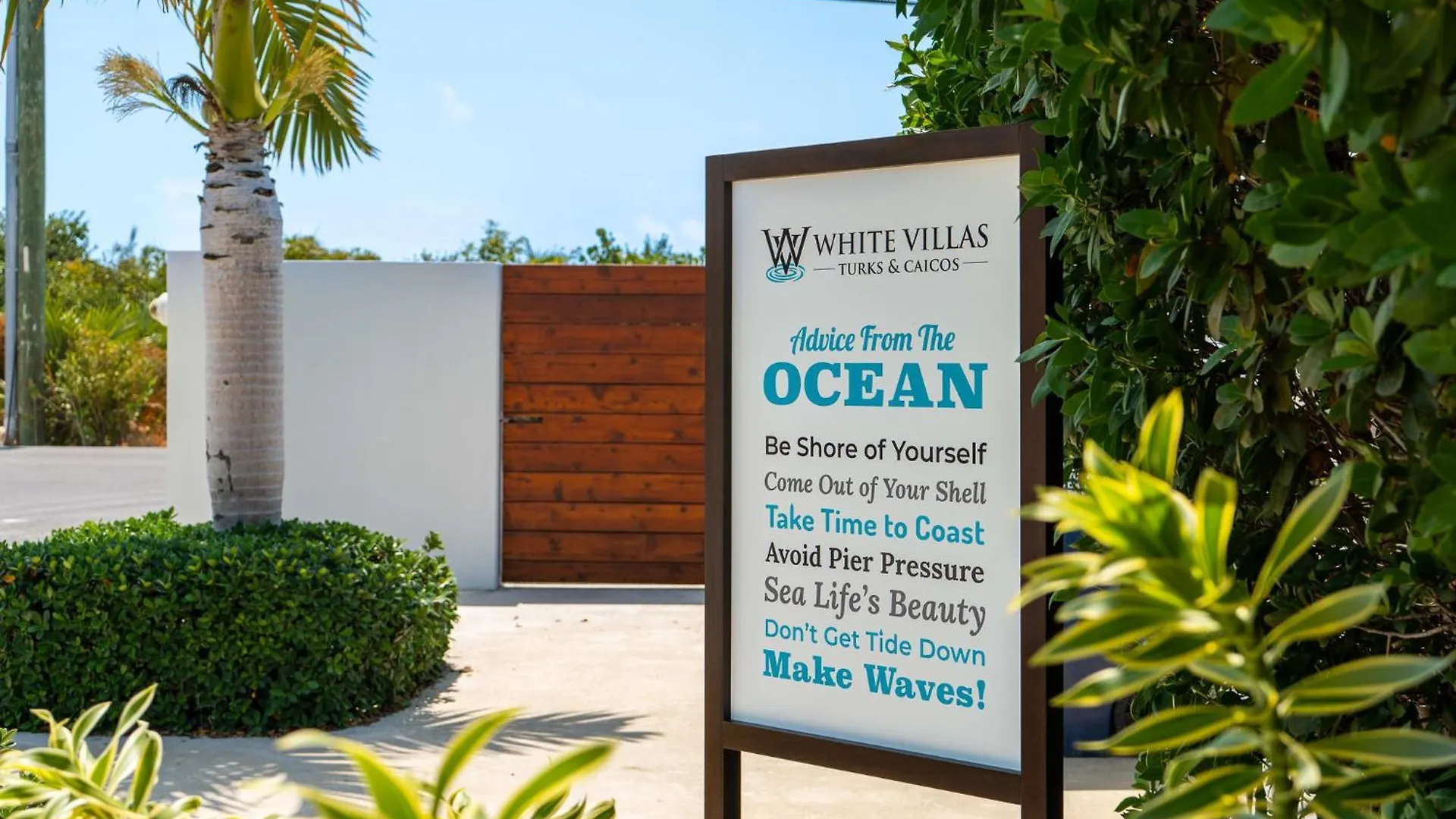 Beachside 4 Bedroom Villa With Pool And Resort Amenities - White Villas - V9 Long Bay